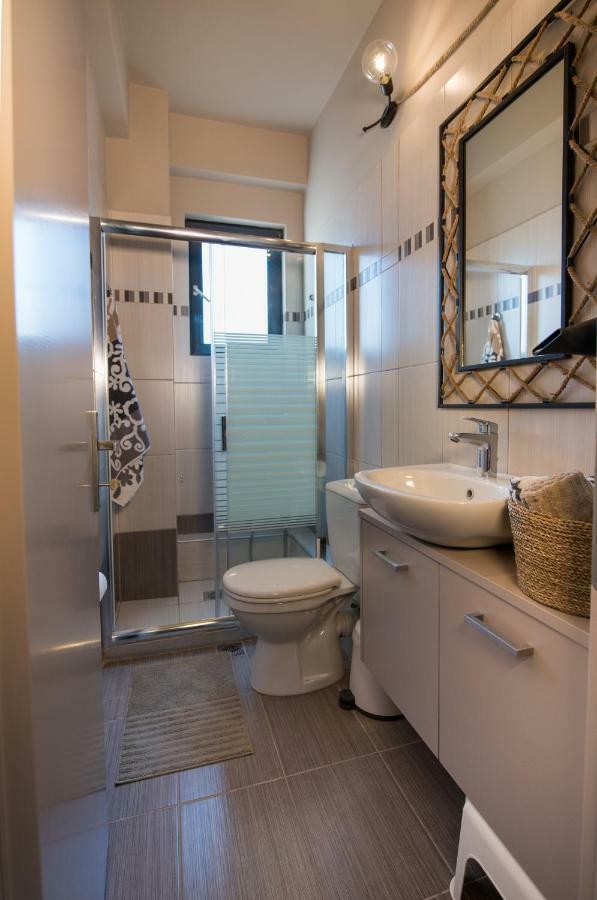 Marios Home, A Cozy And Spacious Apartment Near Downtown Preveza Ngoại thất bức ảnh